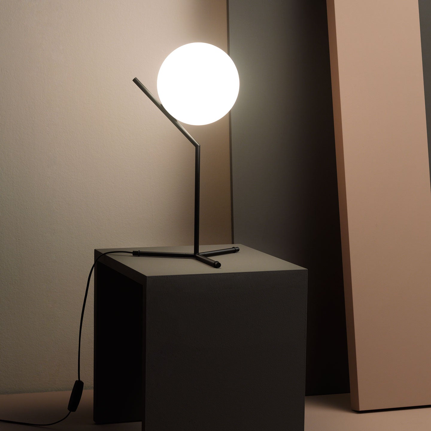 IC T1 High Table Lamp | Matt Black