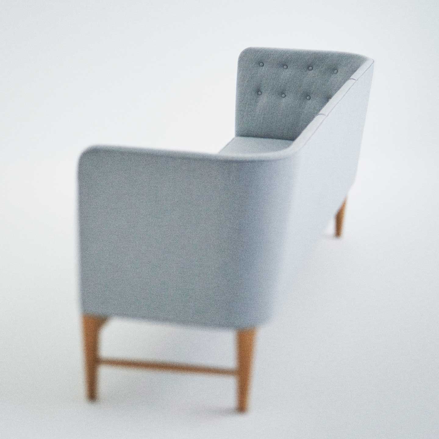 Mayor Sofa AJ5 | Hallingdal 130 Light Grey Fabric