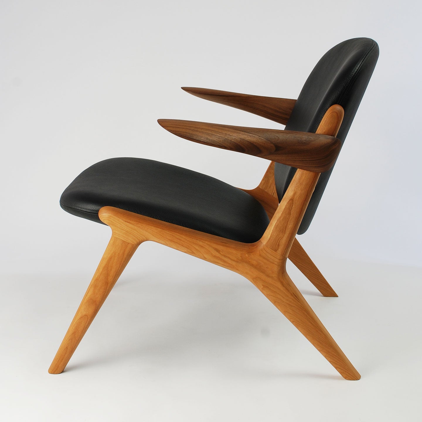IS Lounge Chair | Black Leather