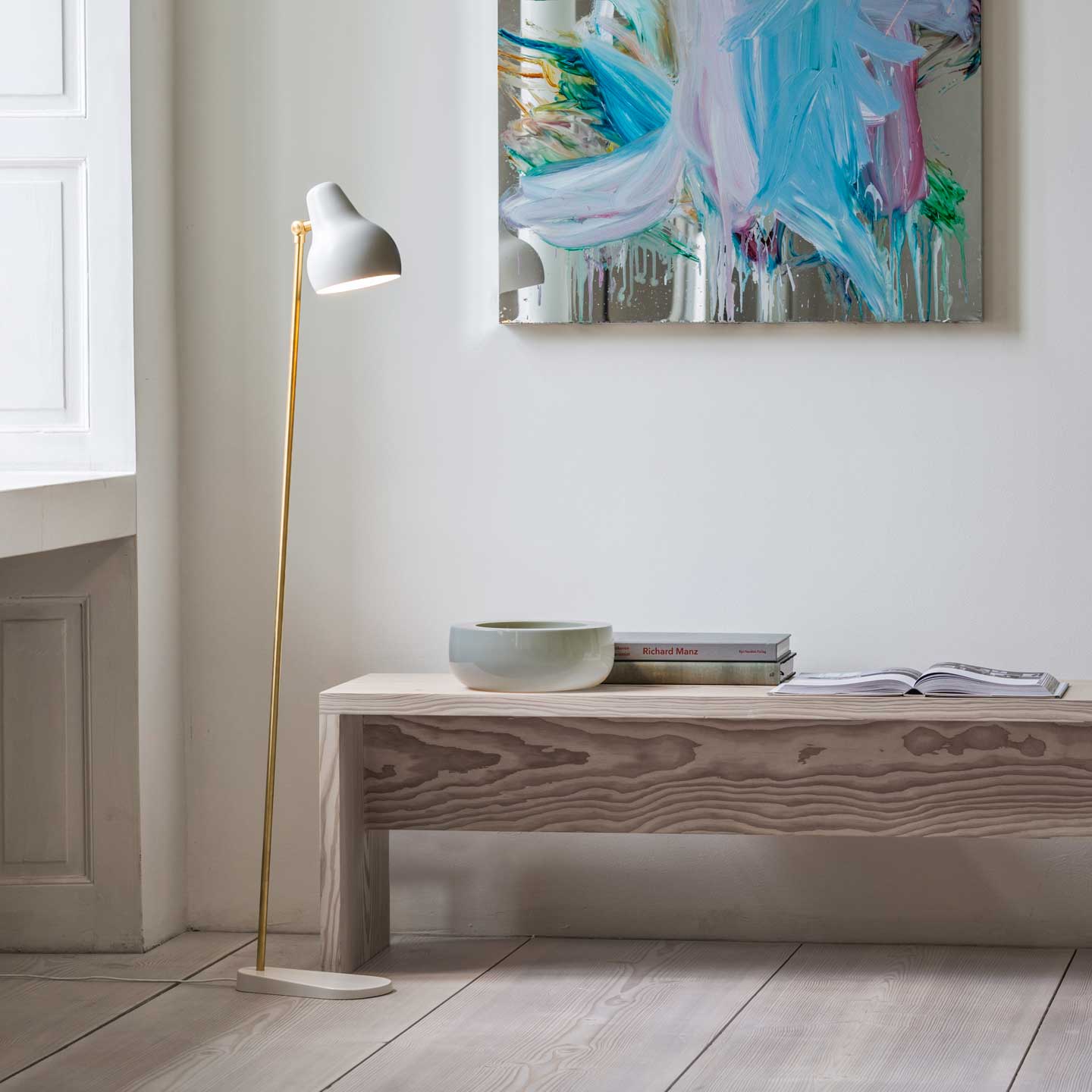 VL38 Floor Lamp | White