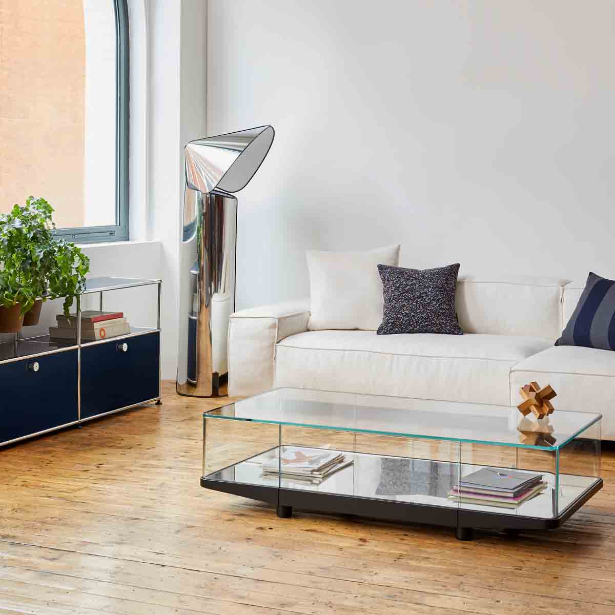 Chiara Floor Lamp | Stainless Steel