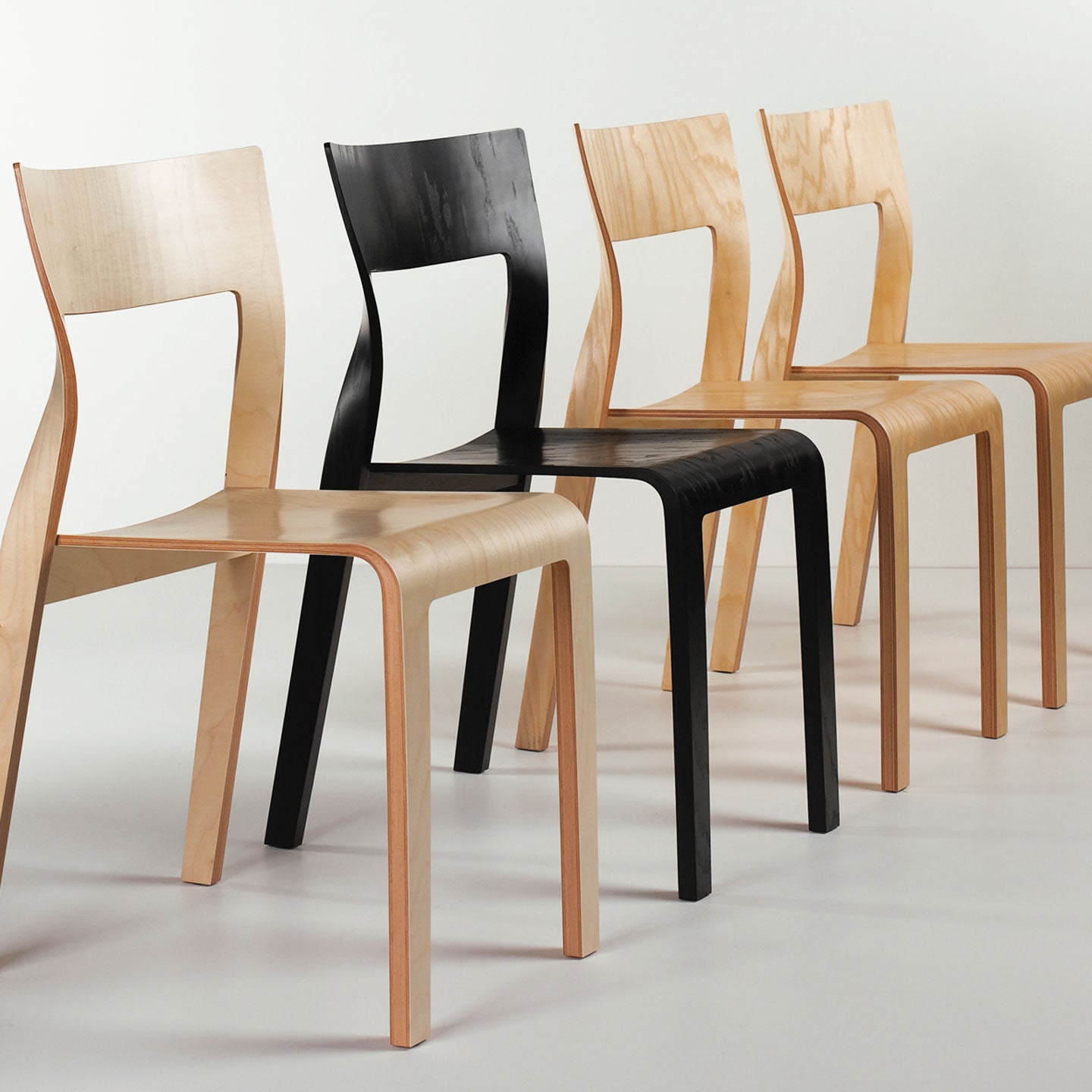 Torsio Chair | American Walnut Veneer