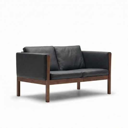 CH162 2 Seat Sofa | Leather Thor 301 Black - Generated