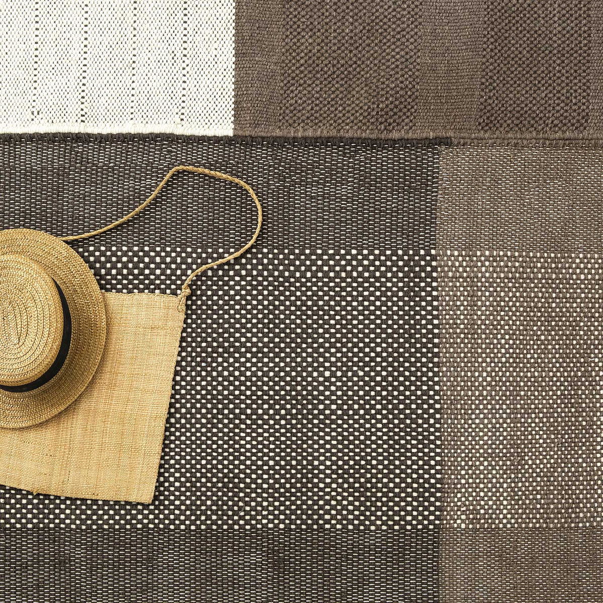 Tres Rug | Chocolate