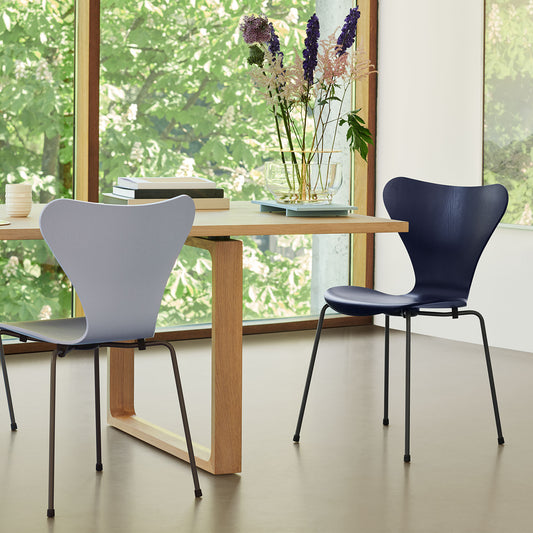 Series 7 Chair | Midnight Blue