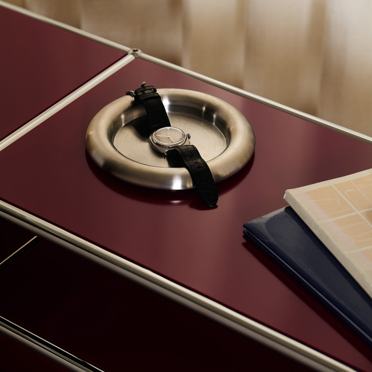 Special Edition USM Haller for Aram Media Unit O2 | Claret Lacquer Panels