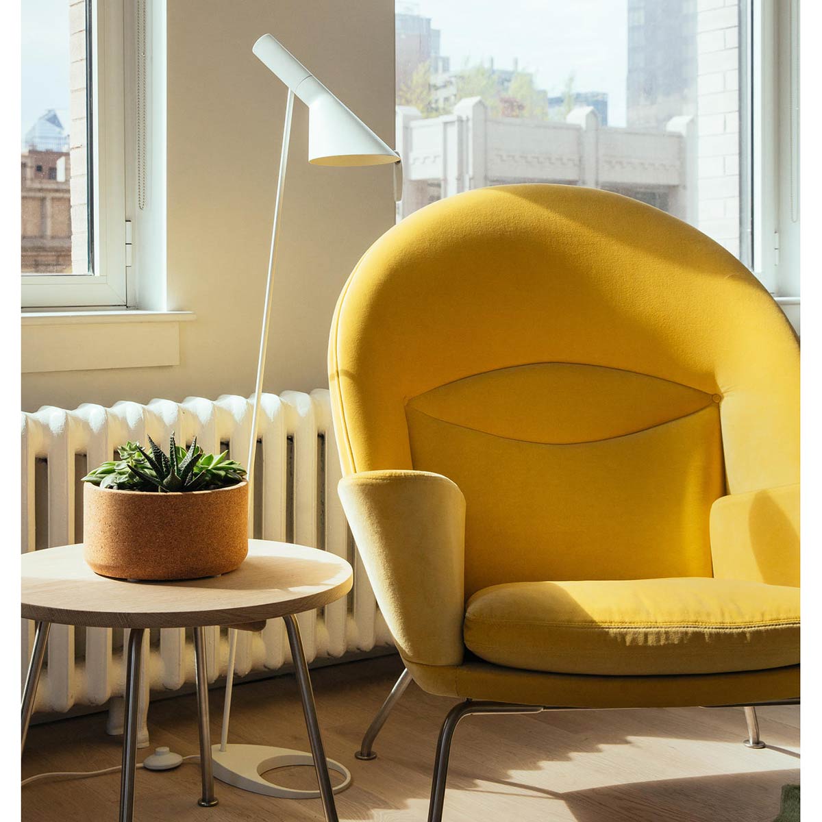 AJ Floor Lamp | White