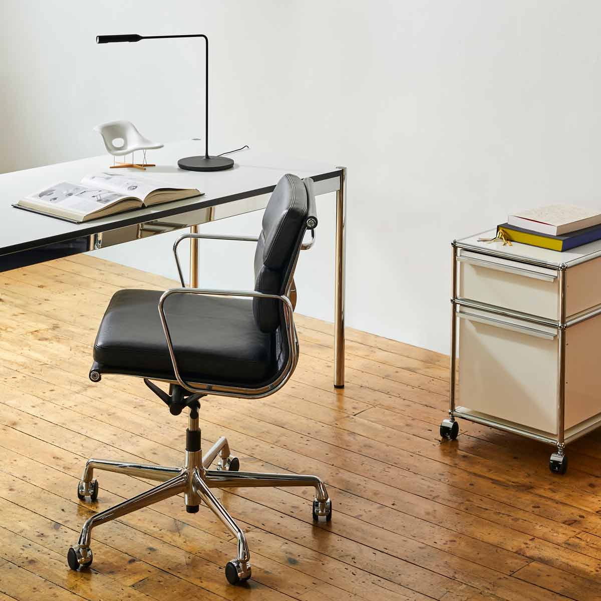 Flo Desk Lamp | Black