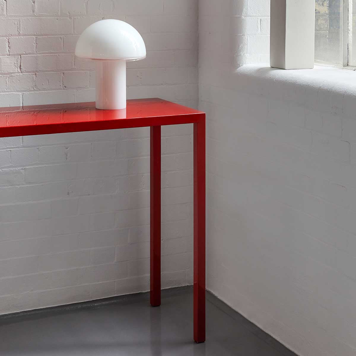 Onfale Grande Table Light | White Glass