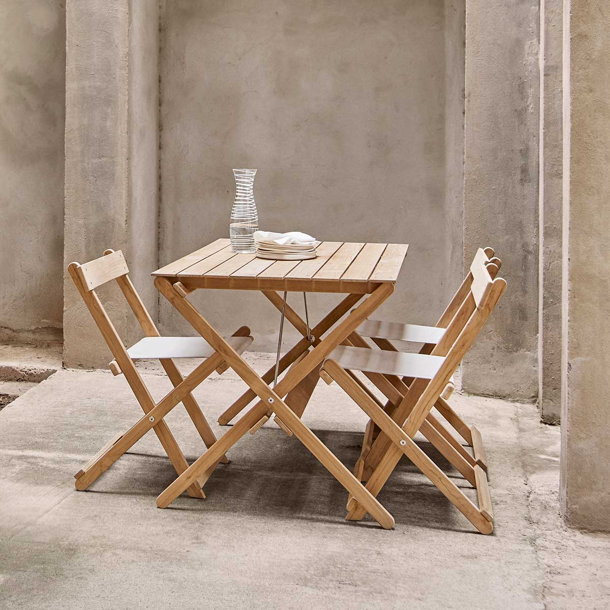 BM3670 Outdoor Table | Untreated Solid Teak