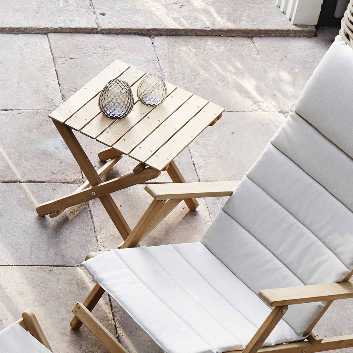 BM5868 Side Table | Teak