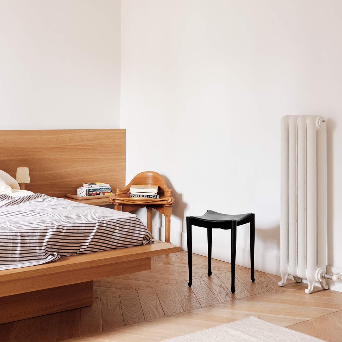 Gaulino Stool | Black Hide Seat