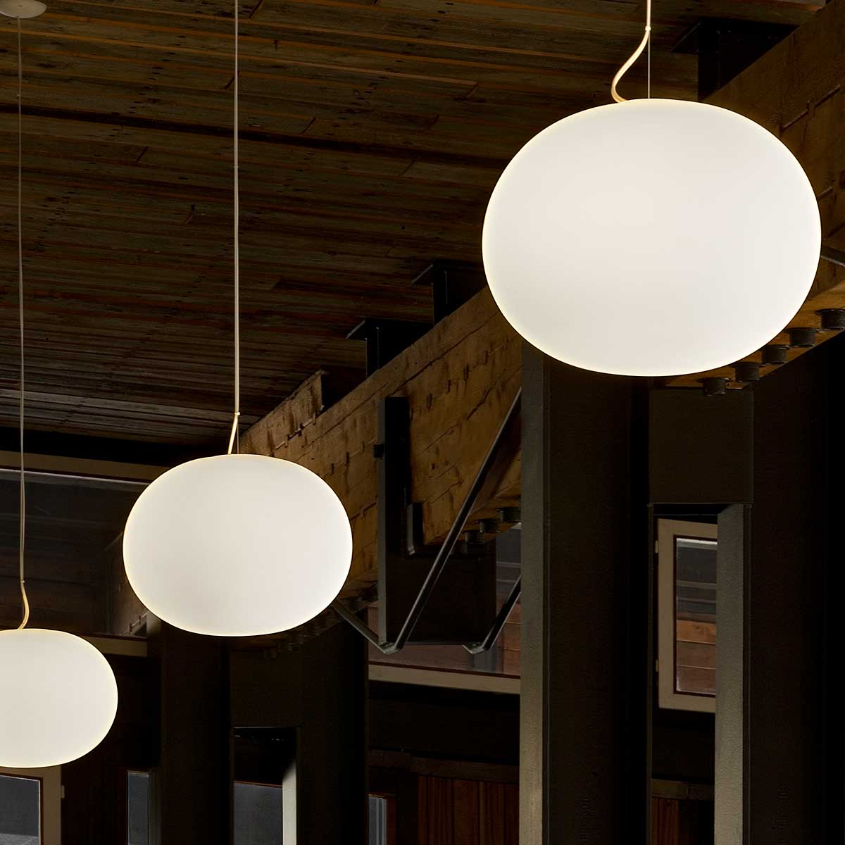 Glo-Ball S2 Pendant Lamp | Opaline Glass