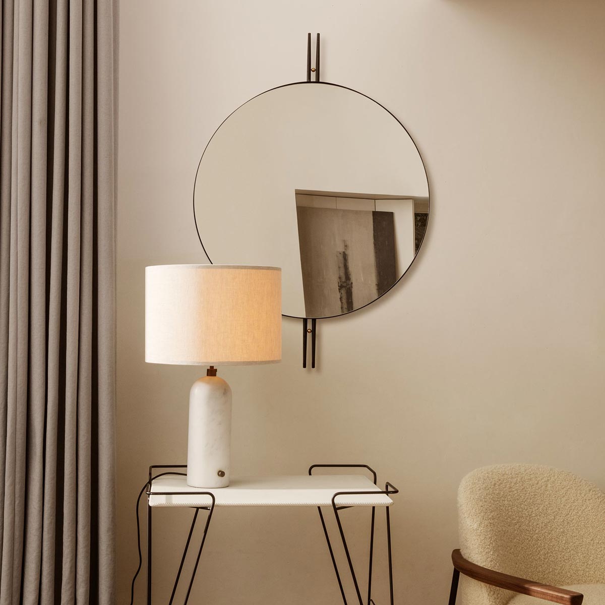 IoI Wall Mirror | Semi Matt Black