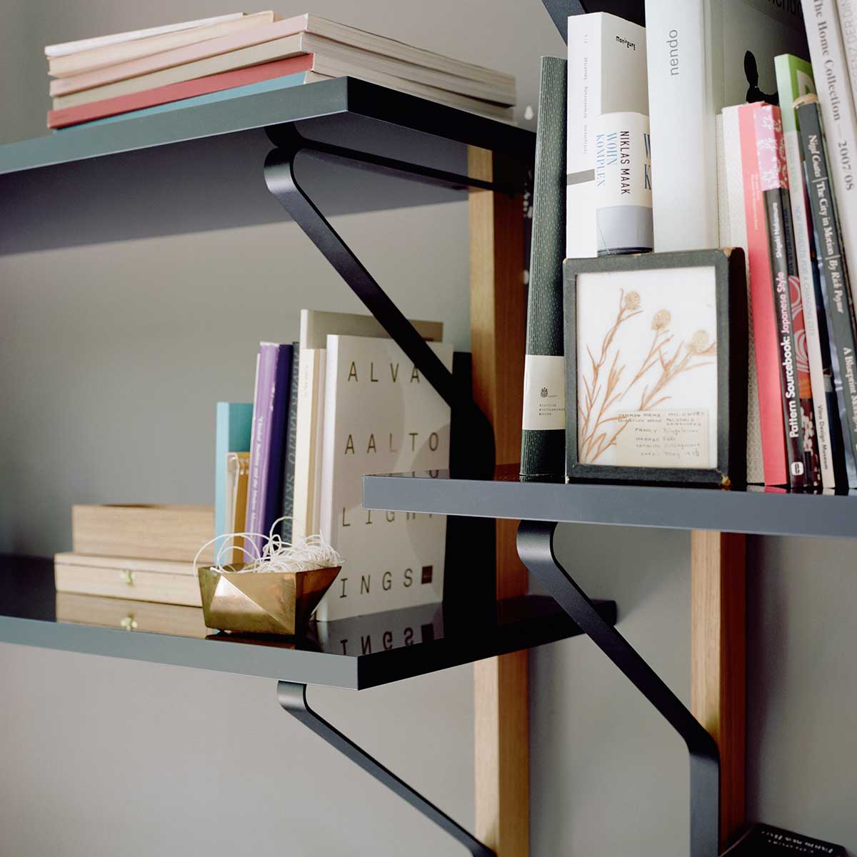 Kaari 3 Shelves 200cm | Natural Lacquered Oak