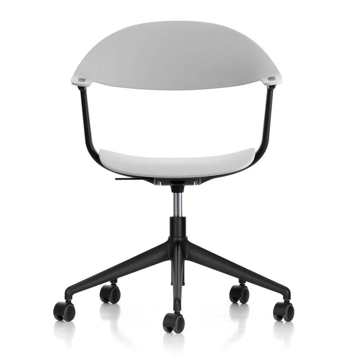 Mynt Chair Plastic | Greywith 5 Star Black Plastic Base