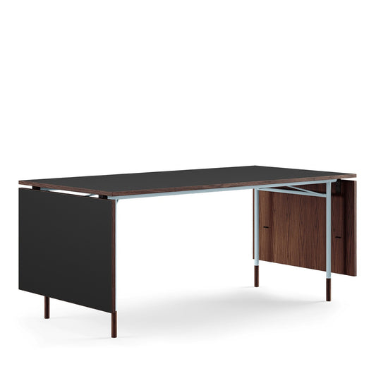 Nyhavn Dining Table Extendable | Walnut with Black Linoleum Top