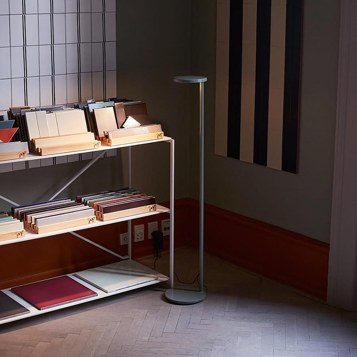 Oblique Floor Lamp | Matt Anthracite