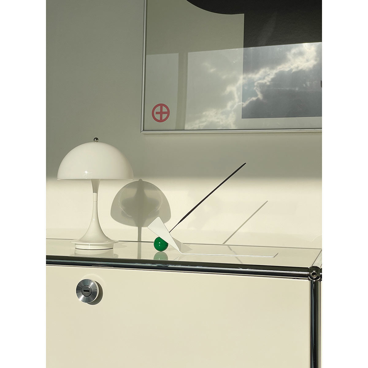 Shape of Flying Incense Holder | White with Green Ball