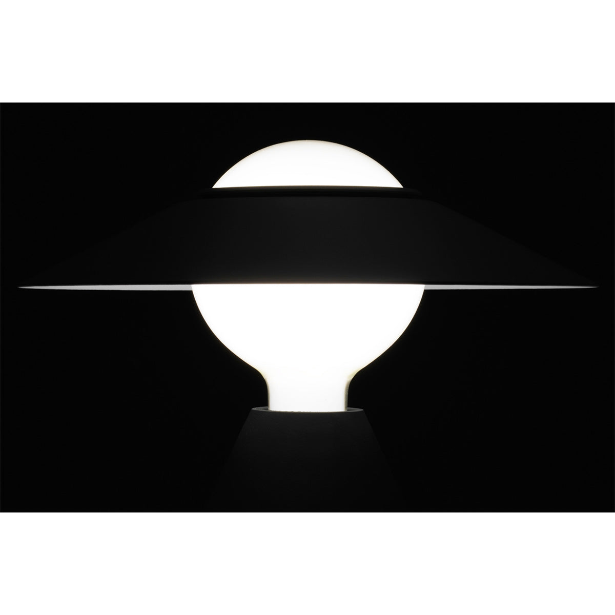 Fante Table Lamp | White Aluminium Shade