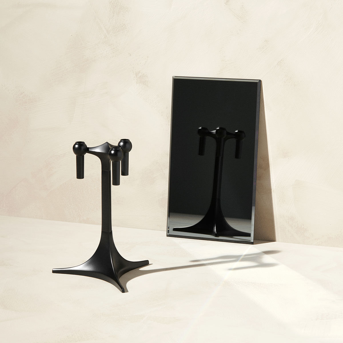 Stoff Nagel Candle Stand | Matt Black