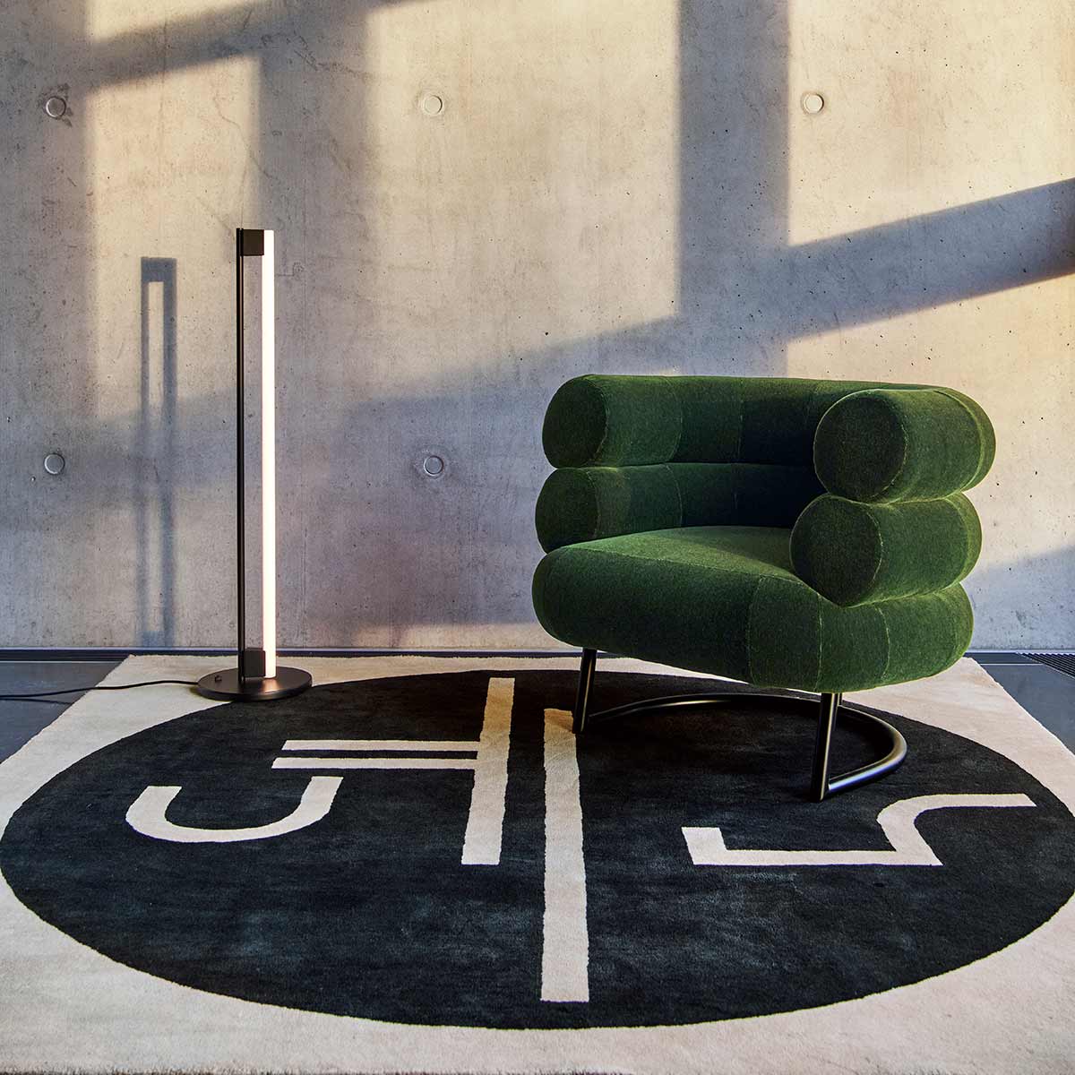 Eileen Gray Tube Light | Black