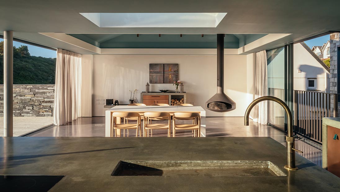 House with Courtyards