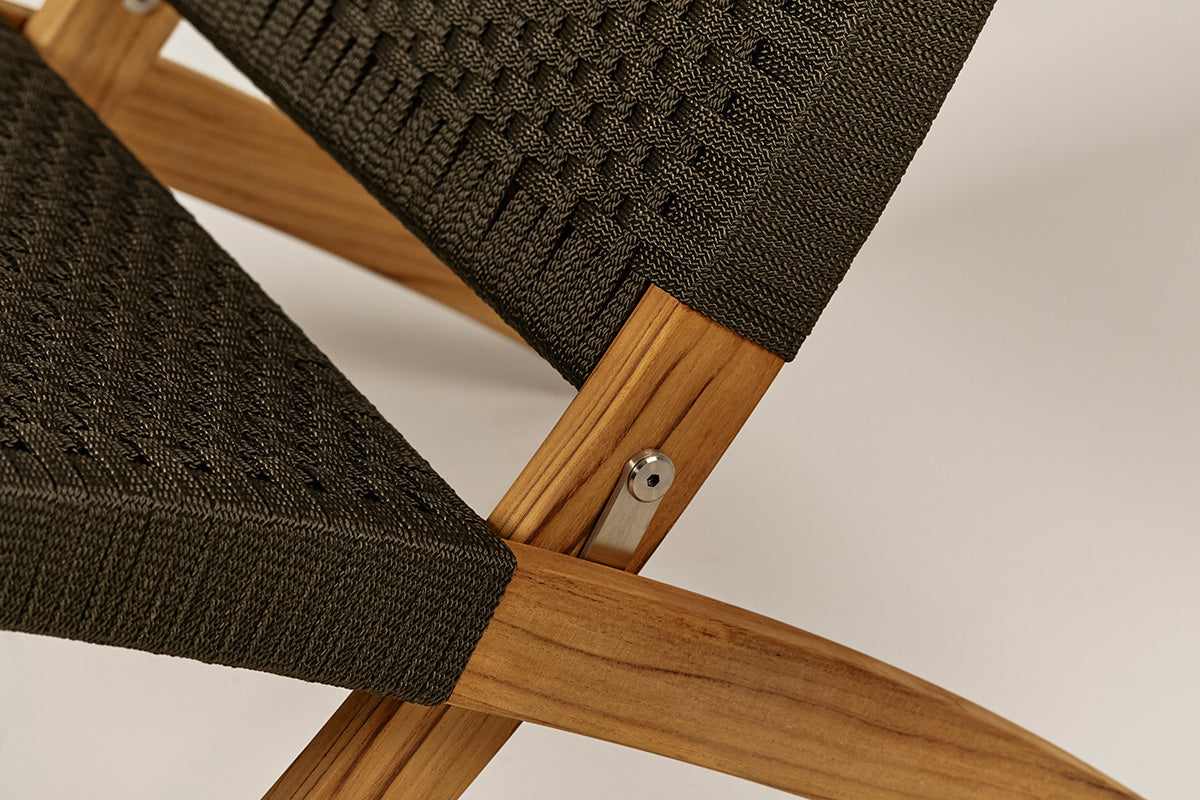 Contemporary Outdoor Lounge Seating from Aram