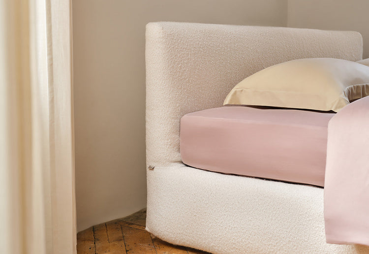 Contemporary Beds, Sofabeds & Mattresses from Aram