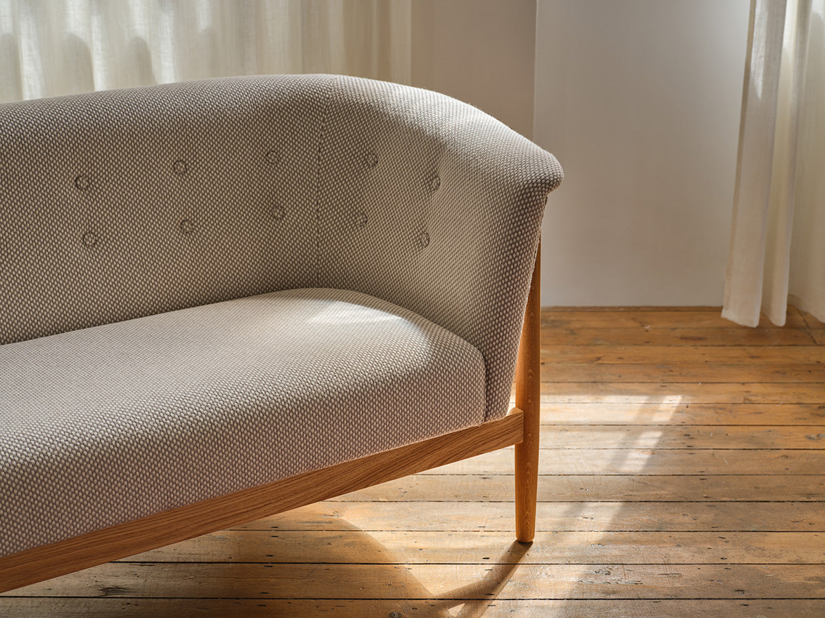 Contemporary Designer 2 Seat Sofas from Aram