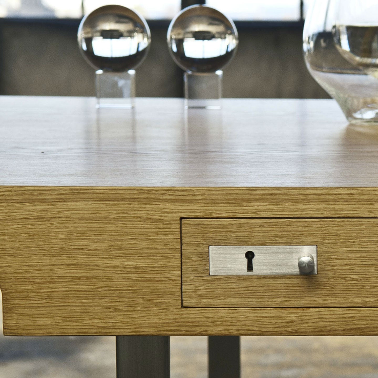 CH110 Desk | Oiled Oak Top
