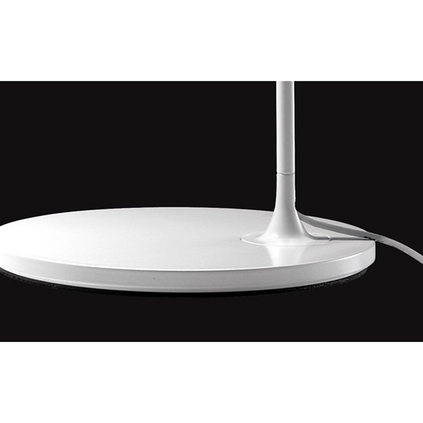Flo Desk Lamp | Matt White