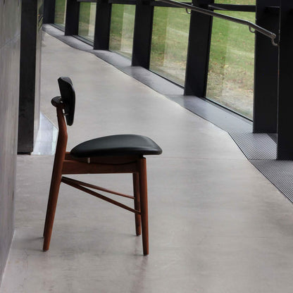 108 Dining Chair | Black Elegance Leather Upholstery