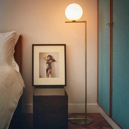 IC F1 Short Floor Lamp | Brushed Brass