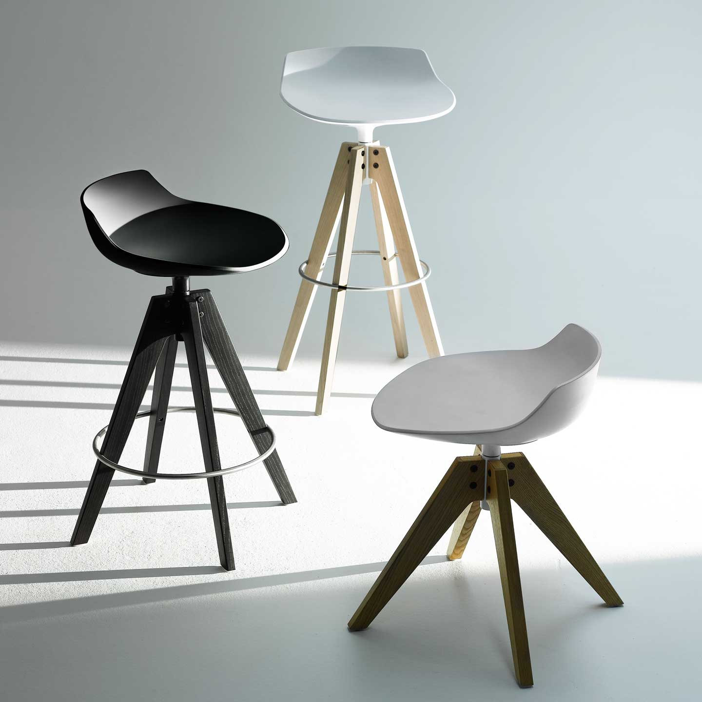 Flow Barstool VN Wood Base | White Seat Shell