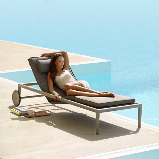 Conic Sunbed | Grey Air Touch Fabric