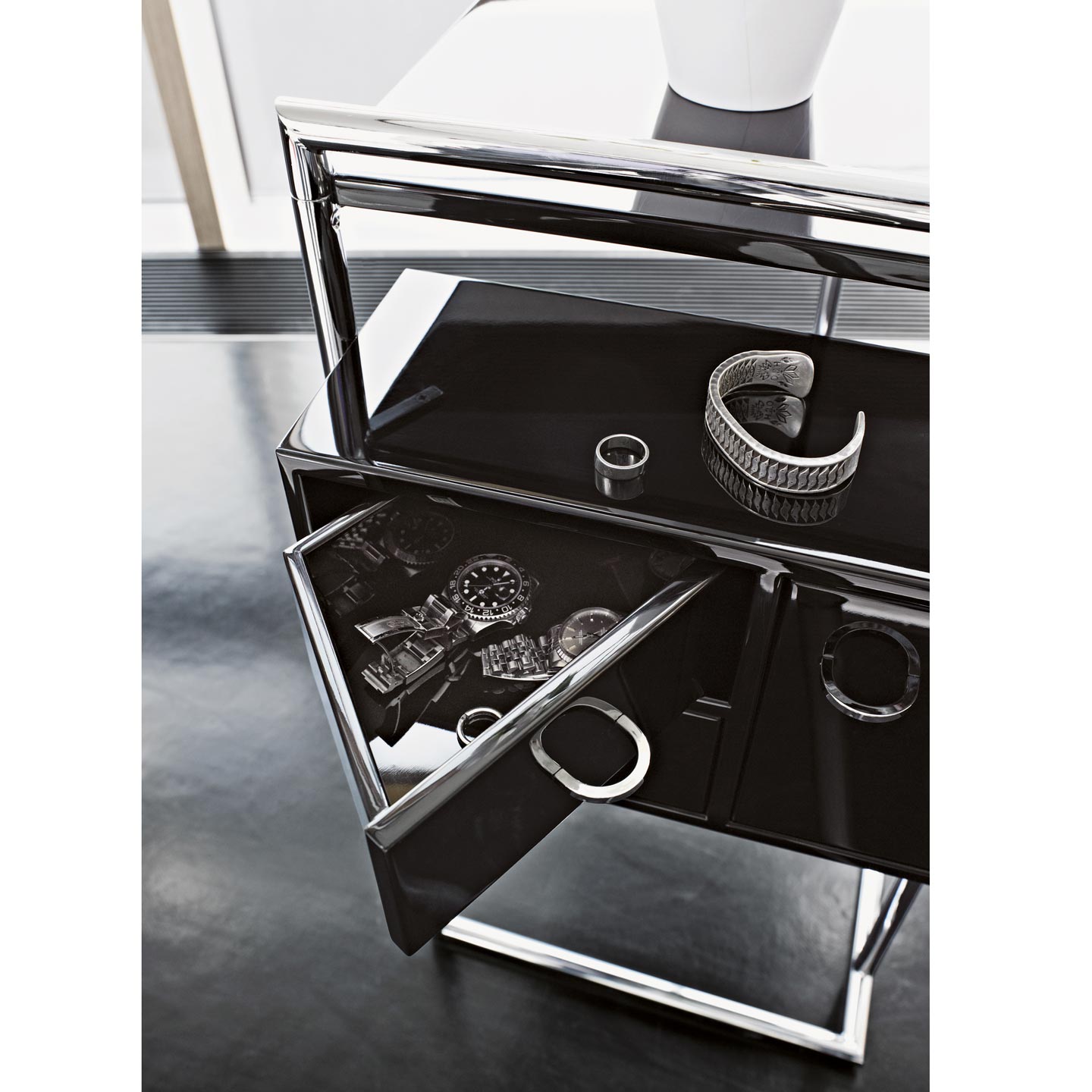 Eileen Gray Petite Coiffeuse | Black Lacquer