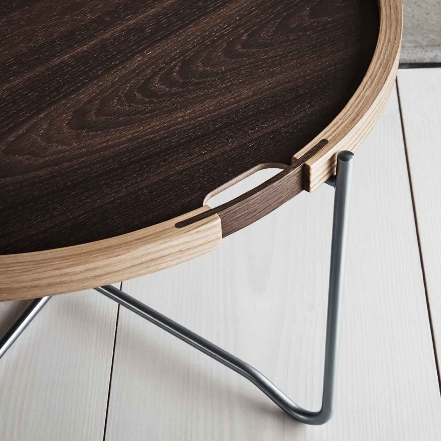 CH417 Tray Table | Black and White Tray Surface