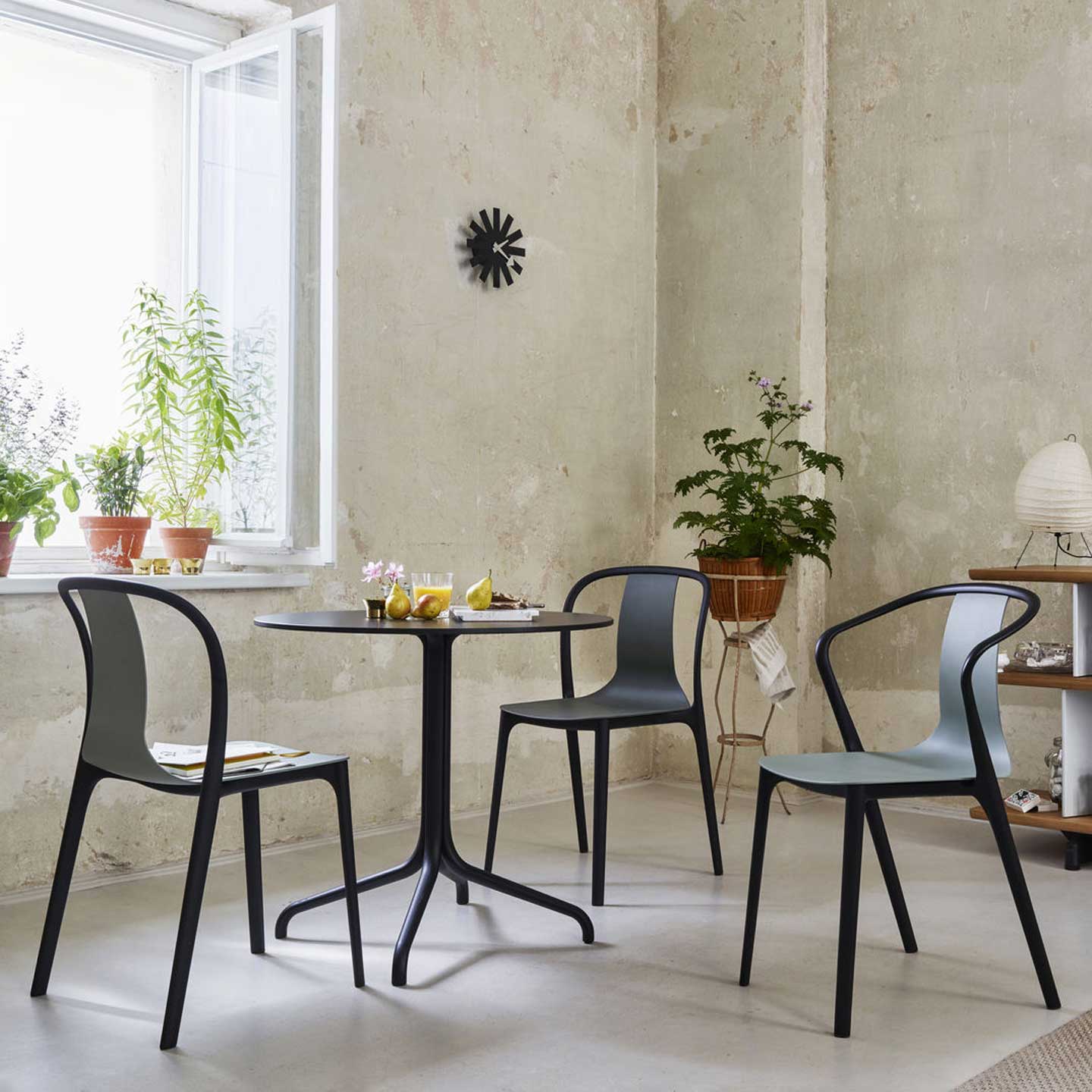 Belleville Round Bistro Table | Black Top and Base