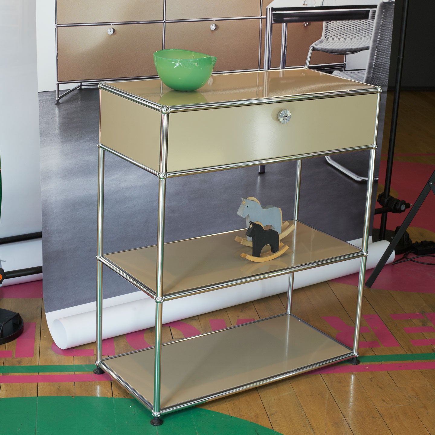USM Hallway Storage Unit | Beige Lacquer Panels