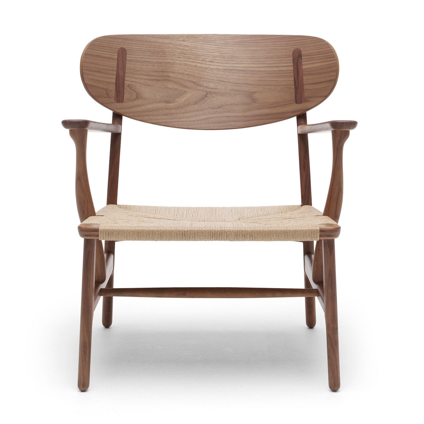 CH22 Lounge Chair | Natural Papercord Seat Oiled Walnut Frame