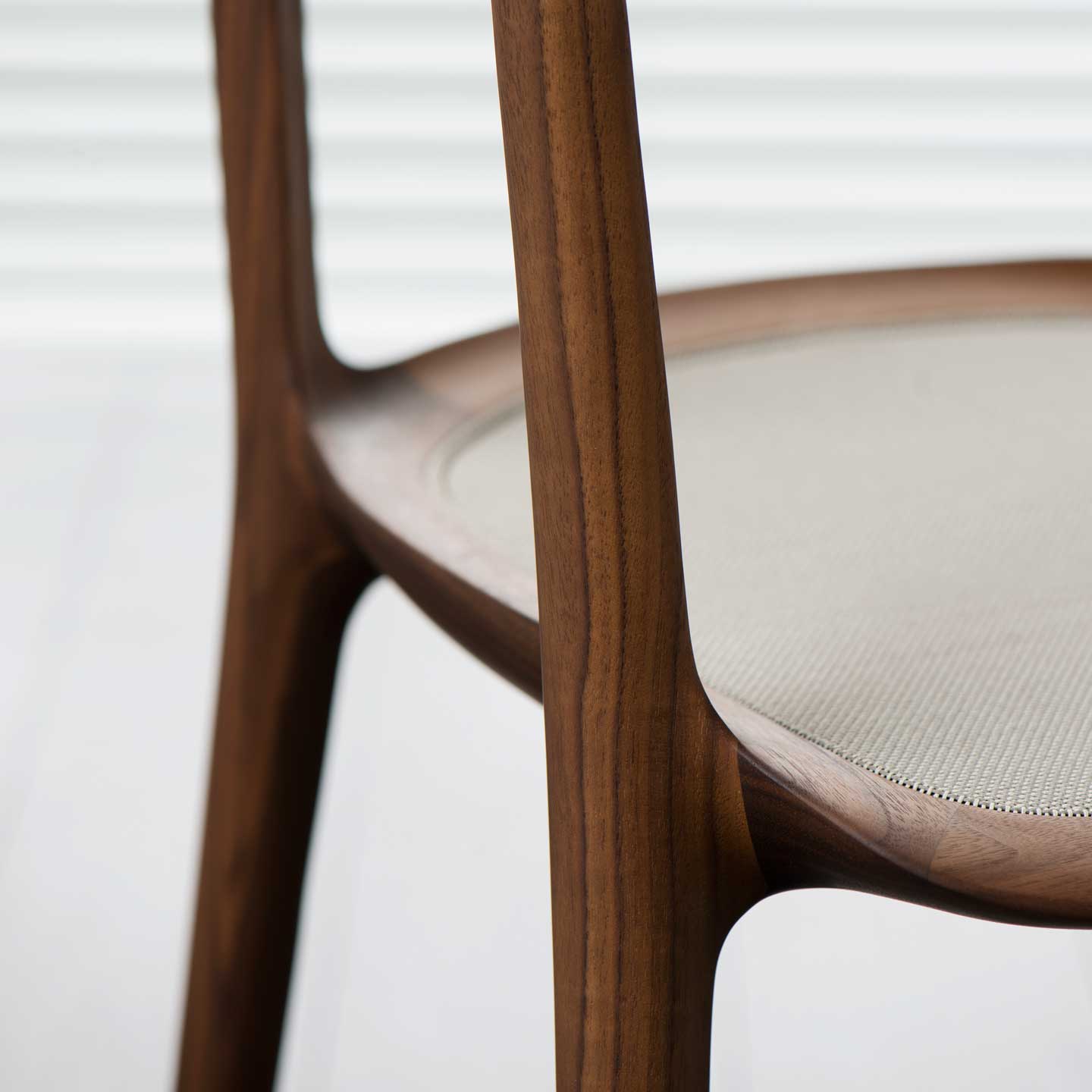 DC10 Dining Chair | Beige Mesh Seat