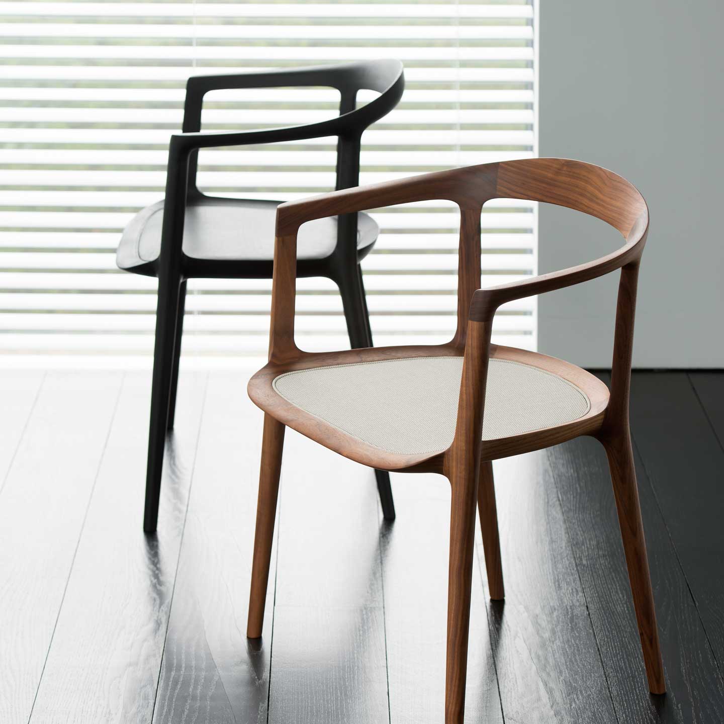 DC10 Dining Chair | Beige Mesh Seat