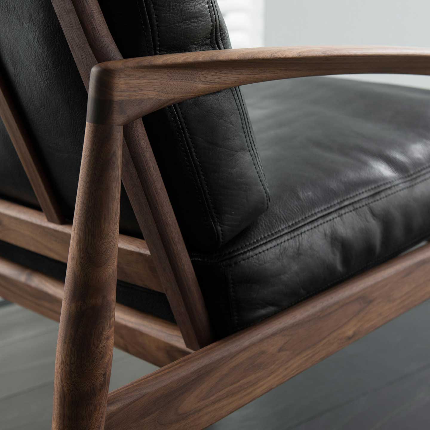 Paperknife Lounge Chair | Black Aniline Leather L2YA