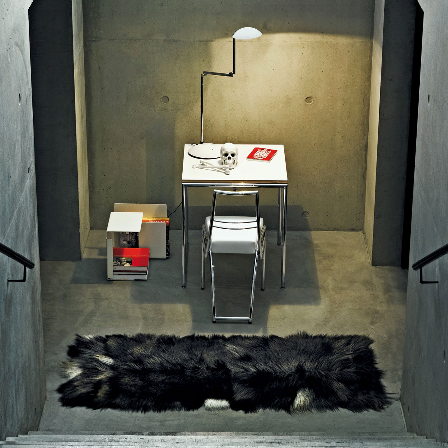 Eileen Gray Aixia Chair | White Leather Seat