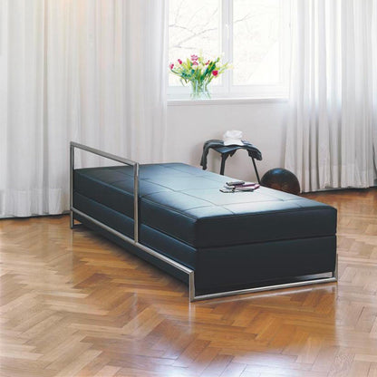 Eileen Gray Day Bed | Black Leather