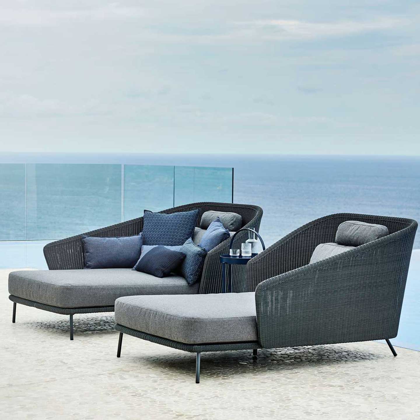 Mega Daybed | Soft Touch Grey and Graphite Weave