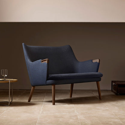CH72 2 Seat Sofa | Dark Navy Canvas 794 Seat and Shell