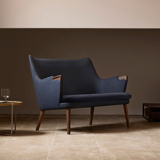 CH72 2 Seat Sofa | Dark Navy Canvas 794 Seat and Shell