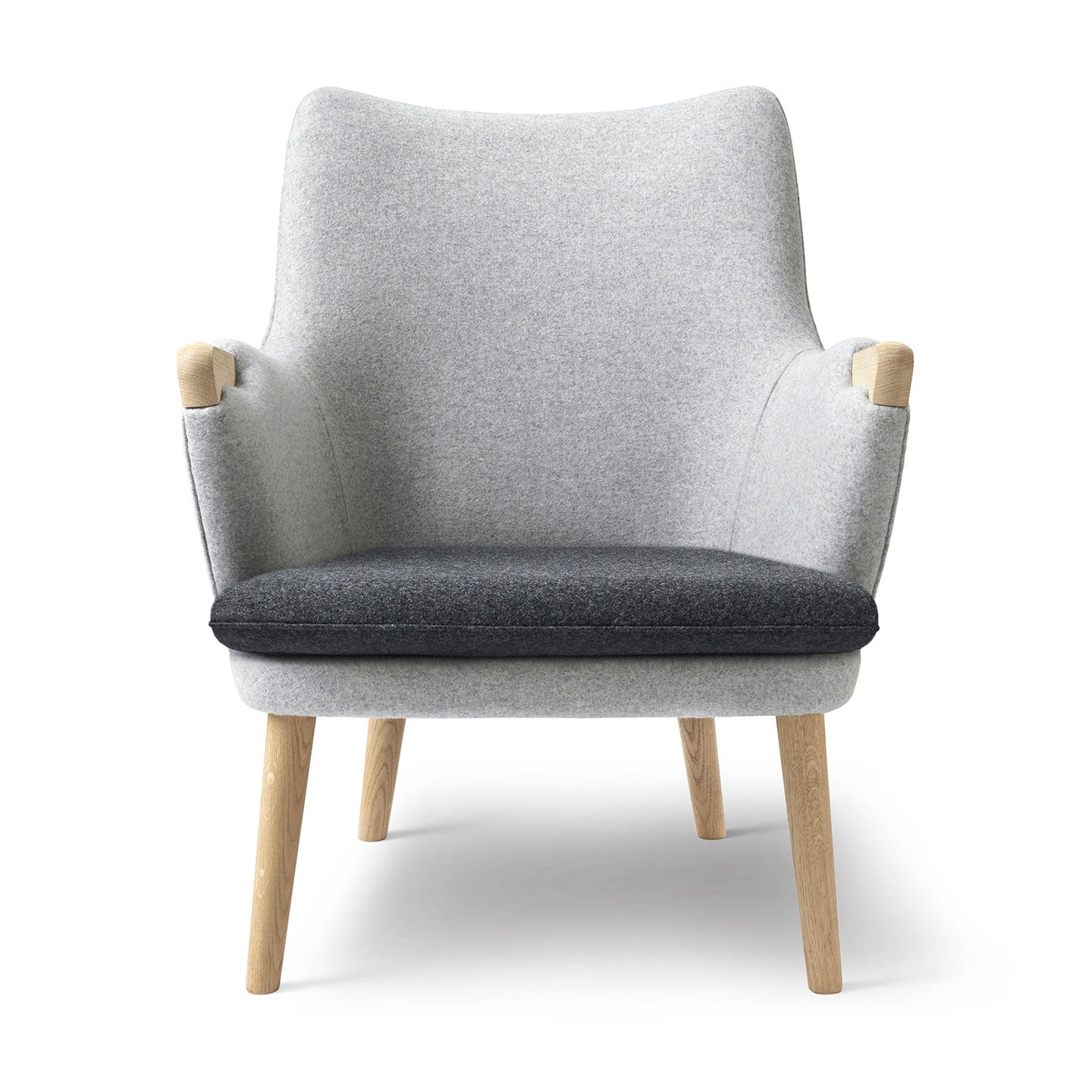 CH71 Lounge Chair | Charcoal 180 Divina Melange Seat and Shell
